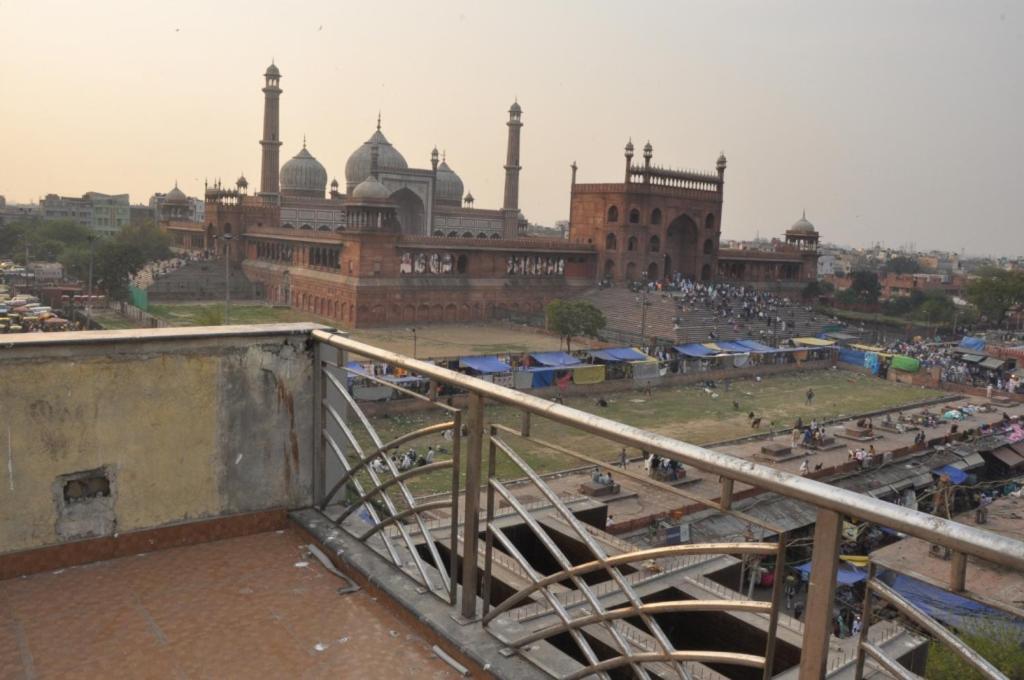 Hotel Al Gulzar Delhi  Exterior photo